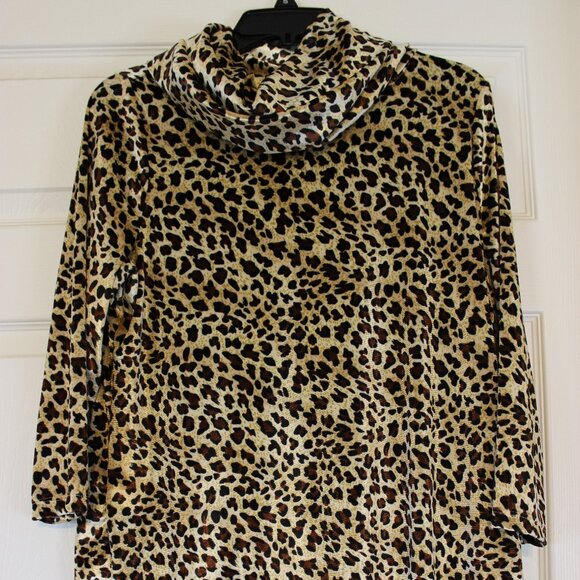 Cathy Leopard Print Long Sleeve Cowl Neck Tee Size L - Picture 1 of 2